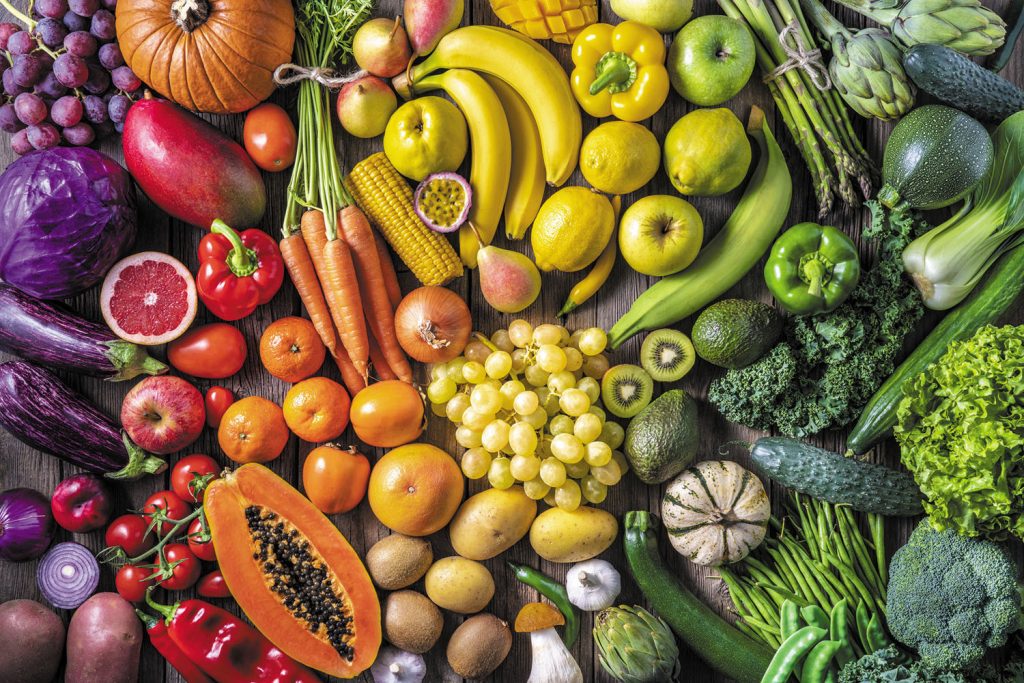 Image of fruits and veggies in all colors of the rainbow
Left to right: purple, red, orange, yellow, green